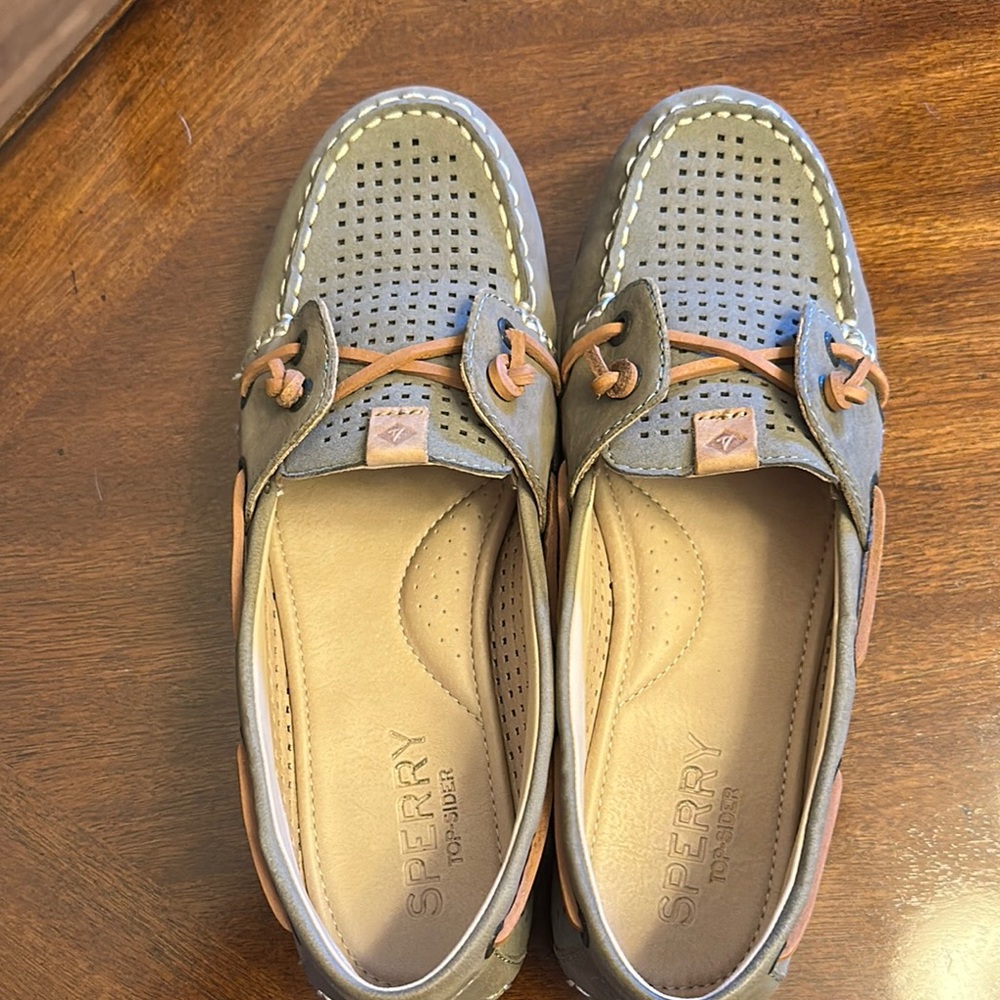 Sperry Women's Gray and Tan Boat Shoes